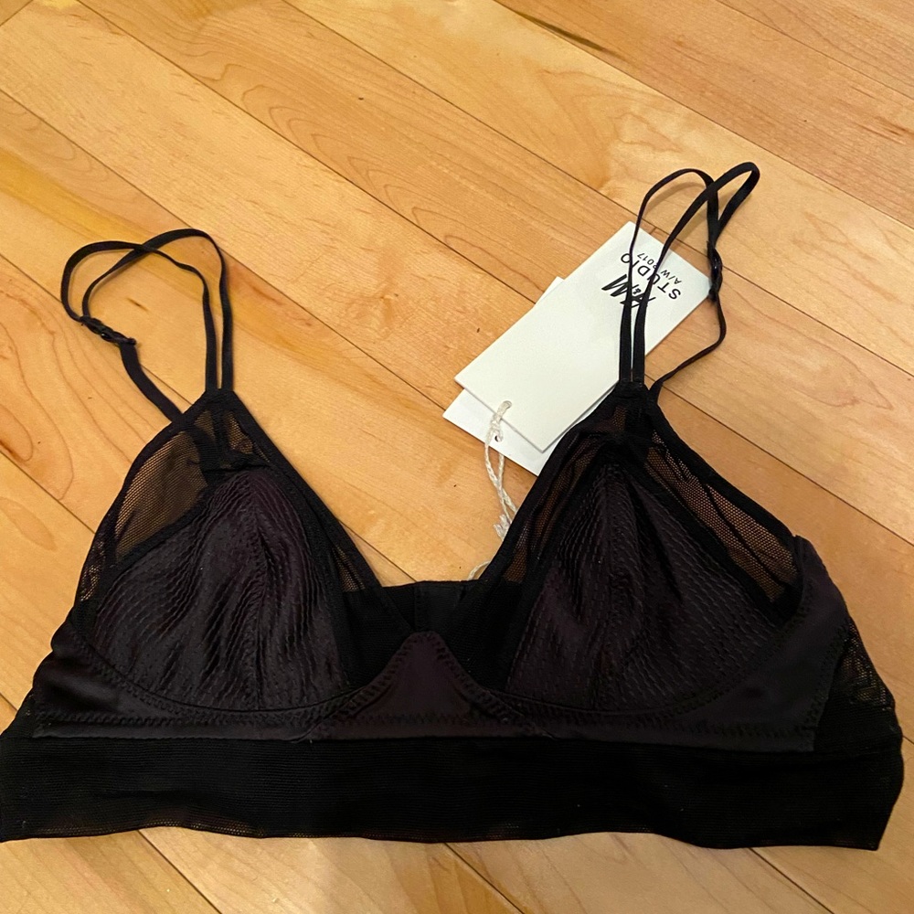 Sexy Black Bra Bralette Lingerie 
New with tags 
Size 6